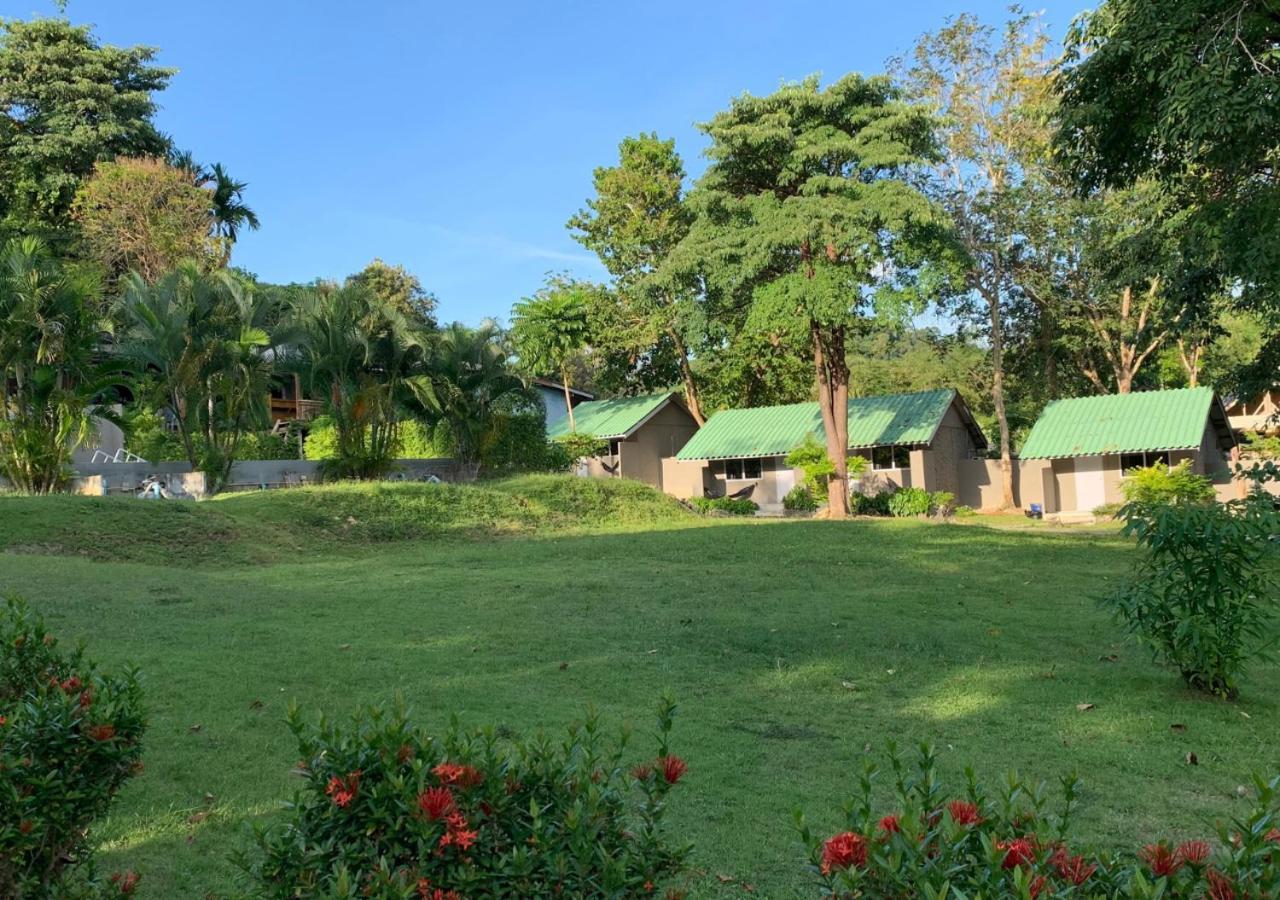 Siam Flora Resort Ko Lanta Exteriör bild