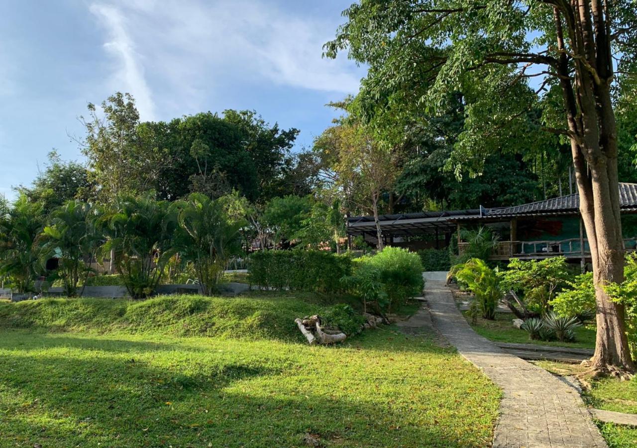 Siam Flora Resort Ko Lanta Exteriör bild
