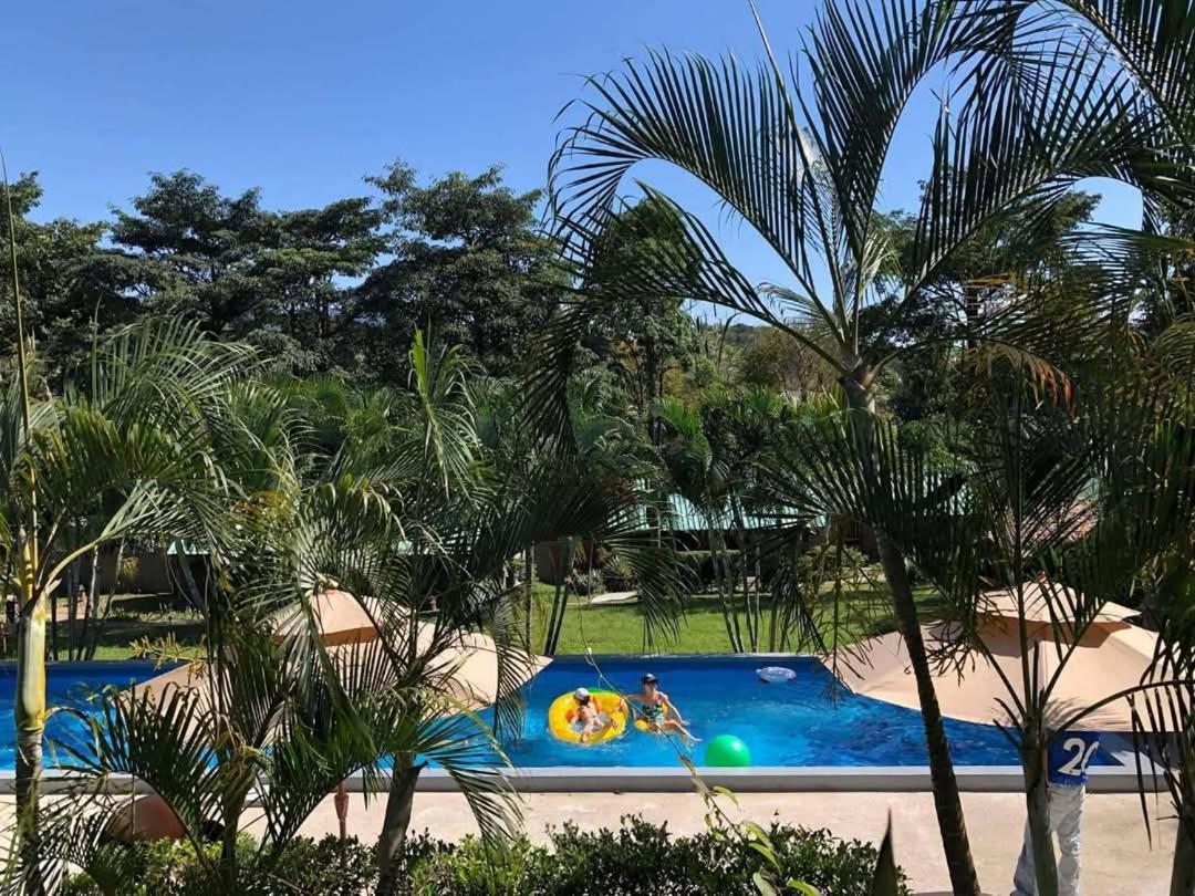 Siam Flora Resort Ko Lanta Exteriör bild