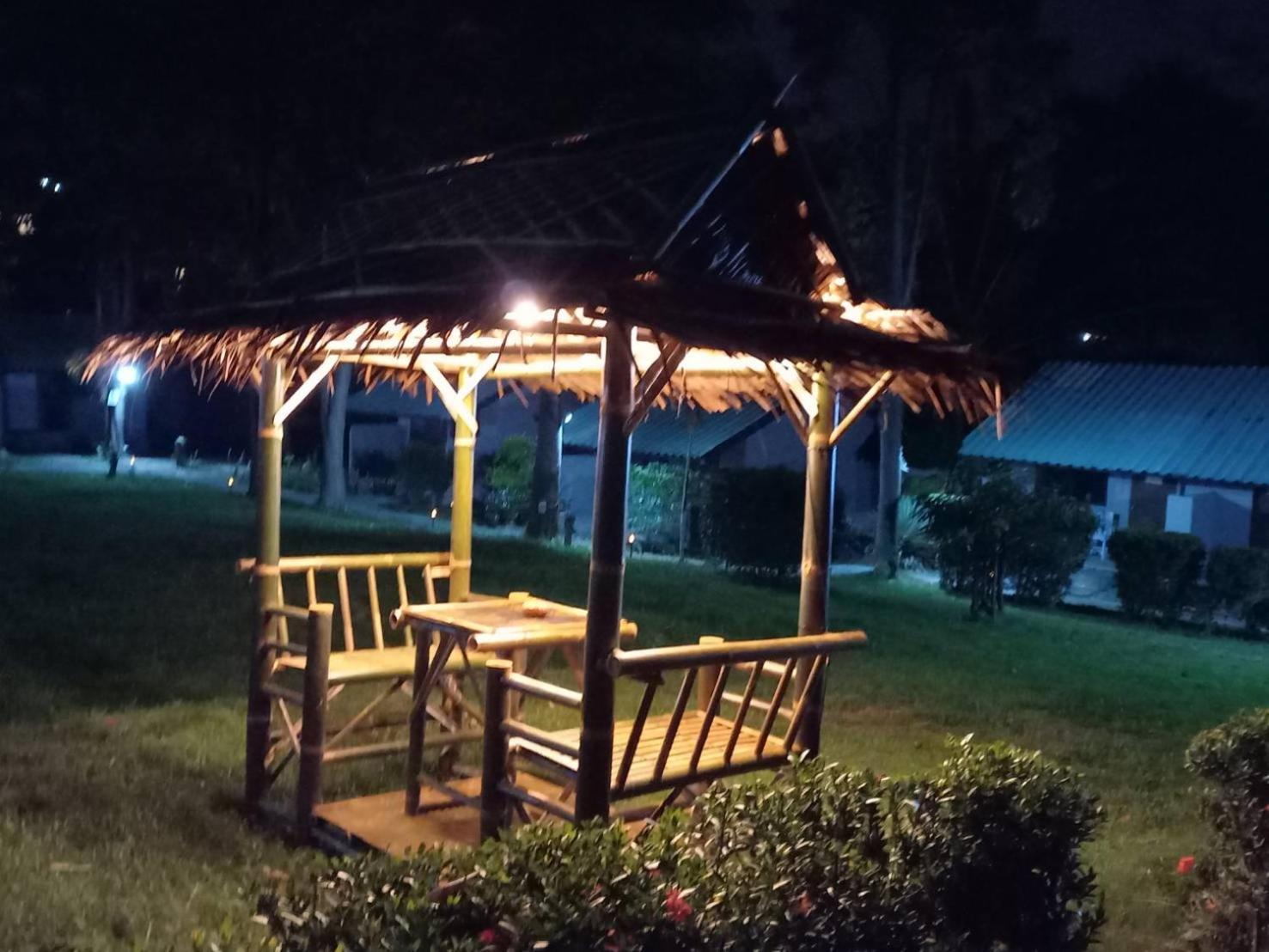 Siam Flora Resort Ko Lanta Exteriör bild